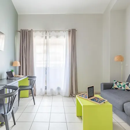 Appart'city Confort - Cote Port Aparthotel 3*